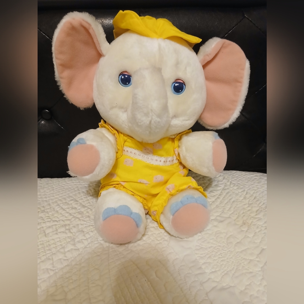 1986 hasbro softies googlie elephant